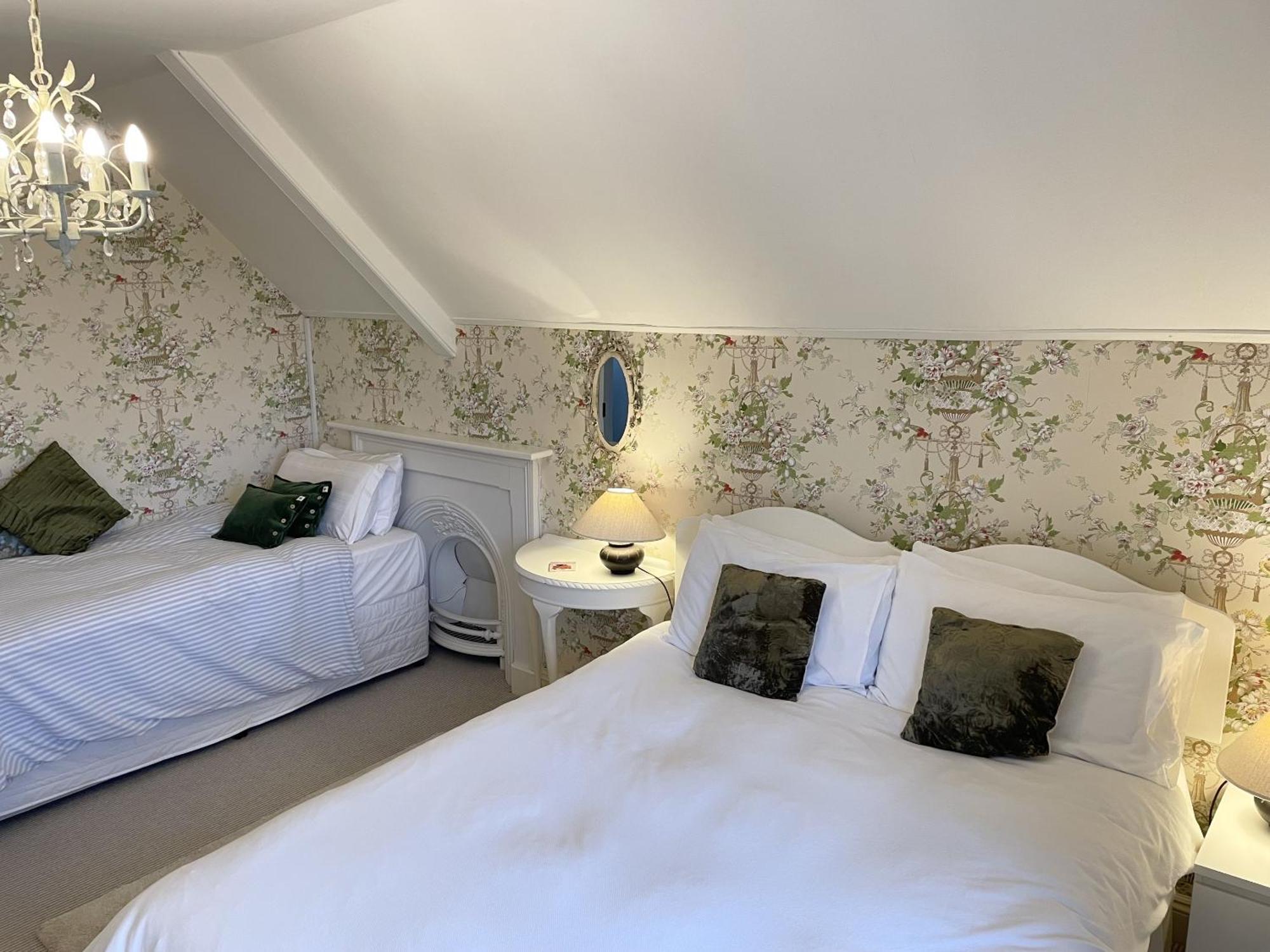 The Mount Somerton Retreat - Nr Bruton, Glastonbury, The Spectacular Wells Cathedral, Millfield School, Leonardo Helicopters, Yeovilton Eksteriør bilde